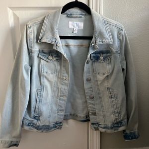 Light wash jean jacket size medium